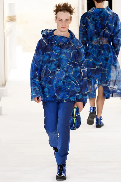 Look 26